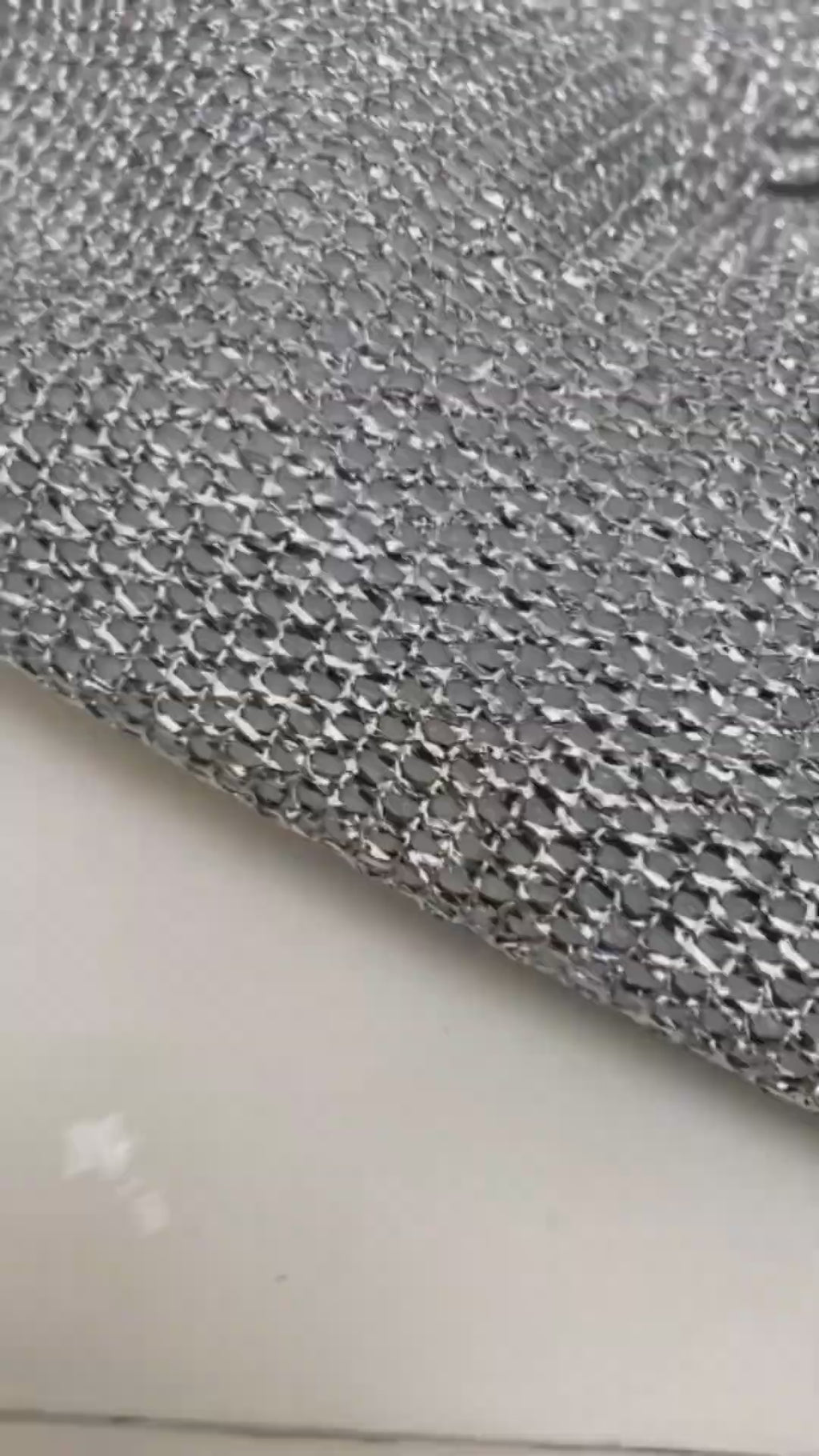 Heavy-Duty Wire Scrubber Dishwashing Mitts – Heat Resistant Steel Wire Cleaning Gloves for Pots, Pans, Grills, and Kitchen Tasks
