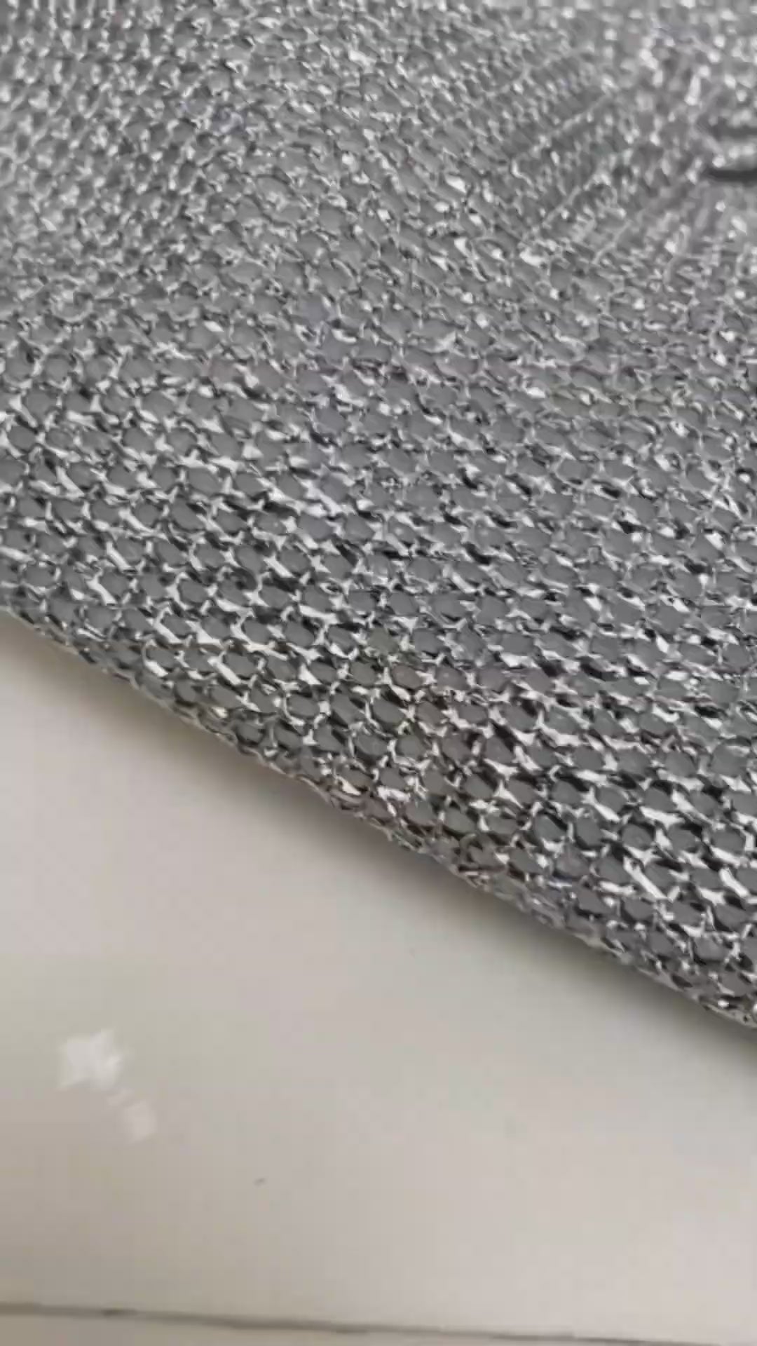 Heavy-Duty Wire Scrubber Dishwashing Mitts – Heat Resistant Steel Wire Cleaning Gloves for Pots, Pans, Grills, and Kitchen Tasks